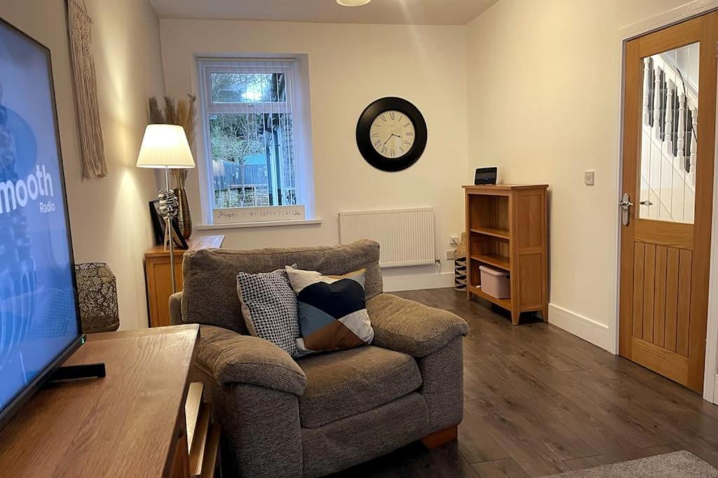 Modern, Spacious And Central Location Aberdare Extérieur photo