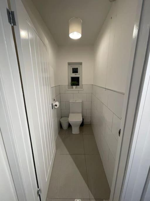 Modern, Spacious And Central Location Aberdare Extérieur photo